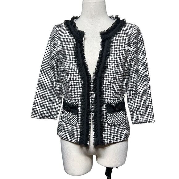 White House Black Market .3/4 Sleeve Tulle Embellished Jacket Size 4 - Picture 1 of 6